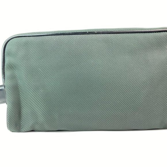 Louis Vuitton Green Taiga Nylon Palana Cosmetic - Picture 10 of 12